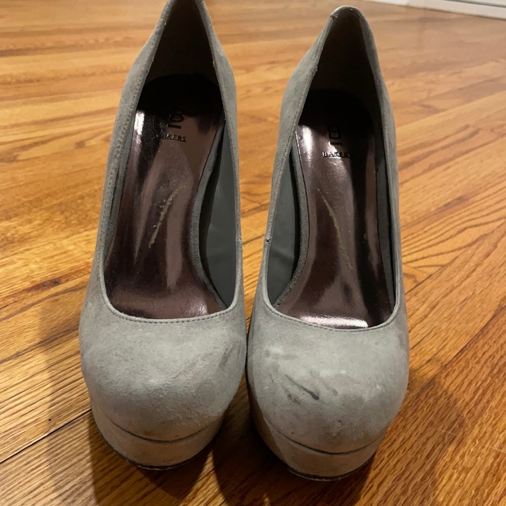 Gray Victoria heals. Style 1914